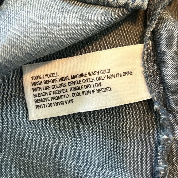 Isabel Maternity Blue Chambray Pearl Snap Long Sleeve Western Shirt Pockets XL. - Picture 8 of 10